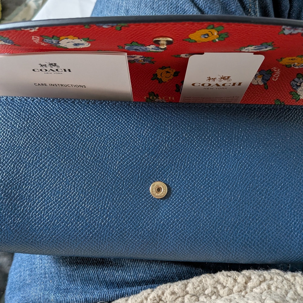 Coach Tea Rose Large Blue Pebbled Leather Wallet - Picture 9 of 10